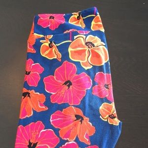 Lularoe Tall and Curvy leggings